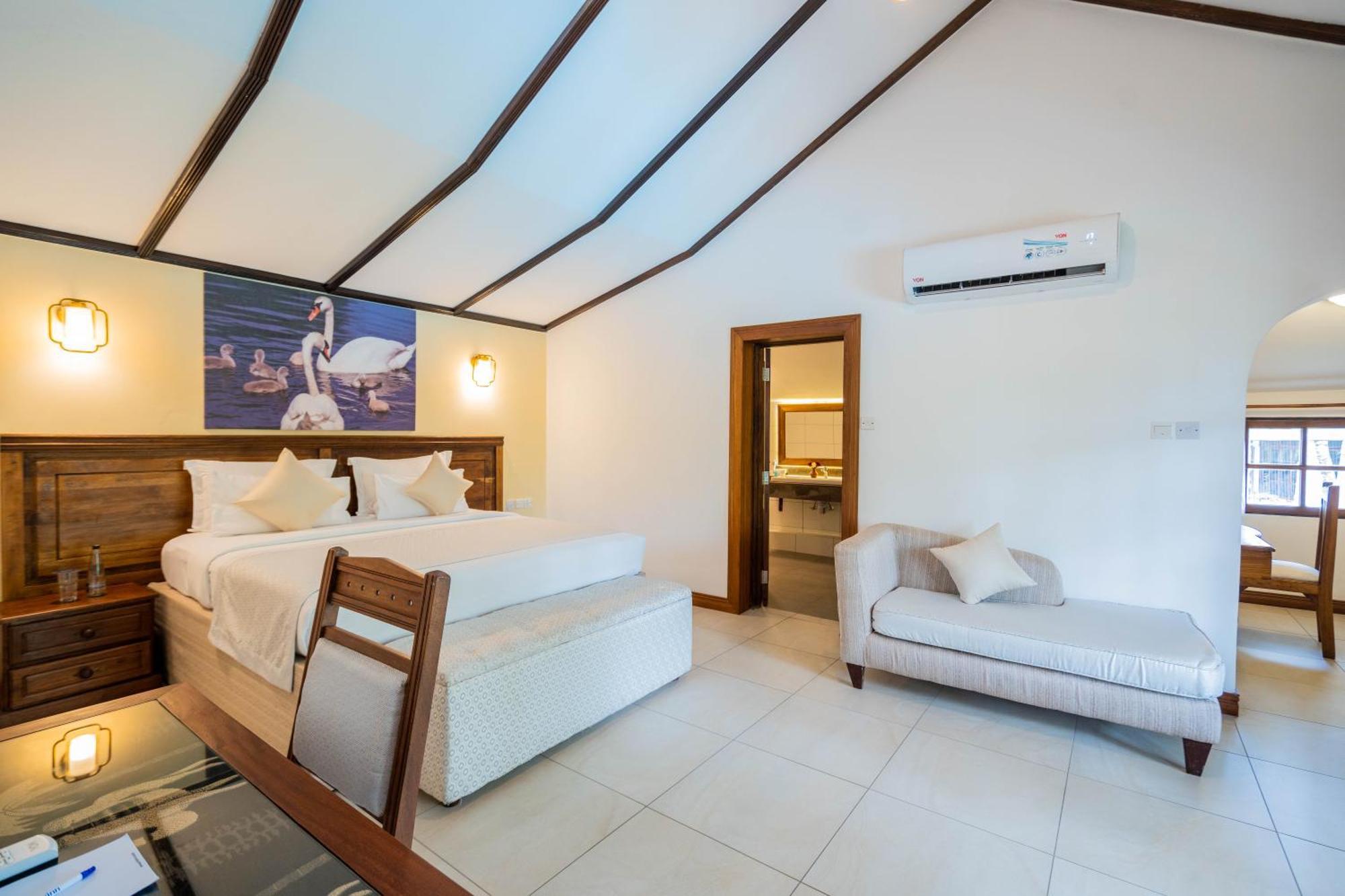 Prideinn Flamingo Beach Resort & Spa Mombasa Shanzu Exterior photo
