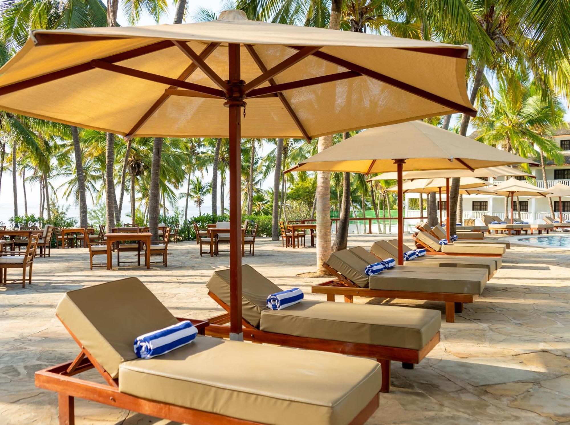 Prideinn Flamingo Beach Resort & Spa Mombasa Shanzu Exterior photo