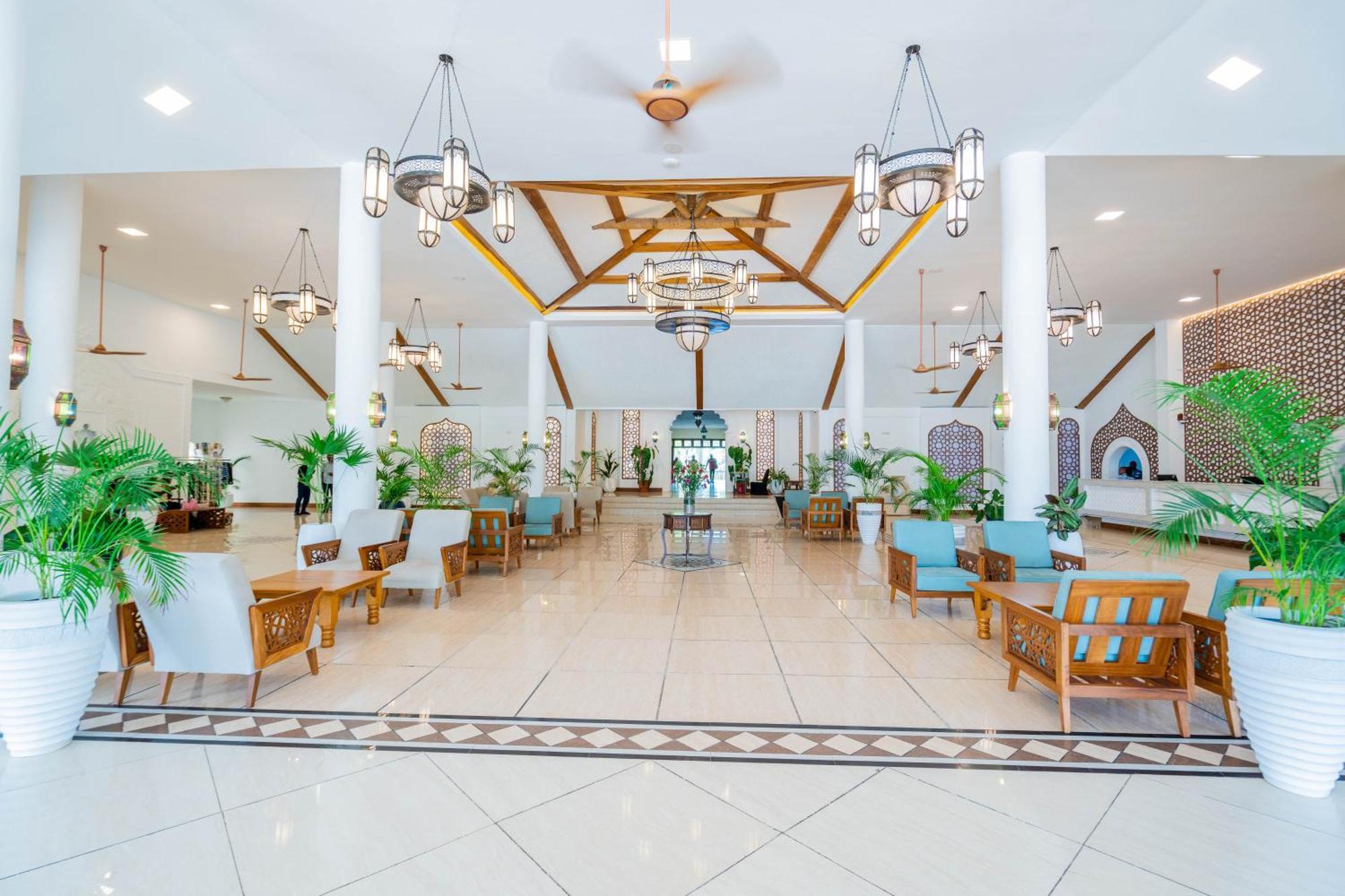 Prideinn Flamingo Beach Resort & Spa Mombasa Shanzu Exterior photo