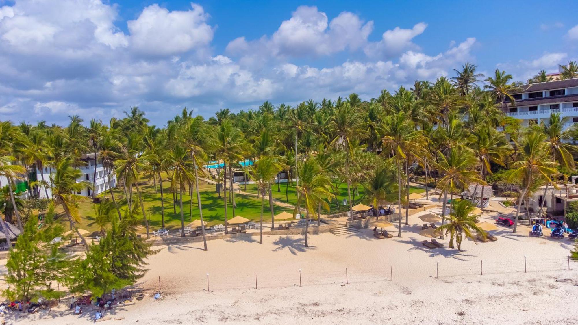 Prideinn Flamingo Beach Resort & Spa Mombasa Shanzu Exterior photo