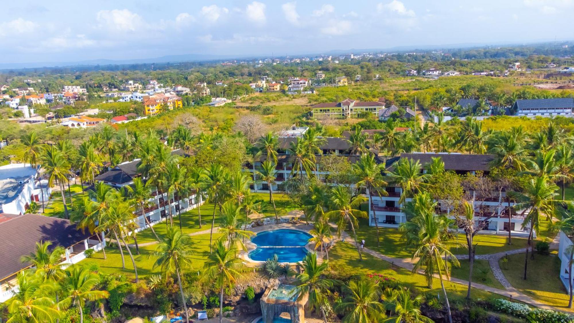 Prideinn Flamingo Beach Resort & Spa Mombasa Shanzu Exterior photo